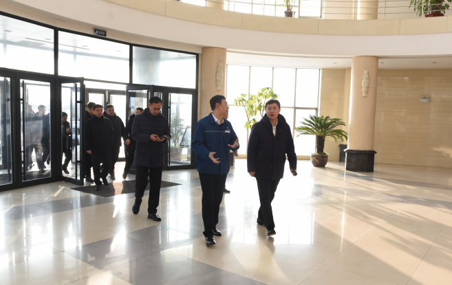 樺甸市市長修立宇蒞臨集團(tuán)公司現(xiàn)場辦公